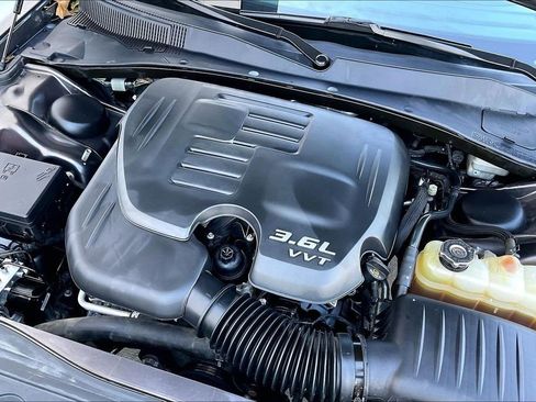 Used 2014 Chrysler 300 S image 31