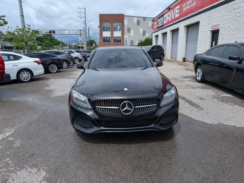 Used 2017 Mercedes-Benz C 300 4MATIC Sedan image 4