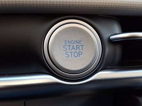 Certified 2025 Hyundai Tucson SE image 22