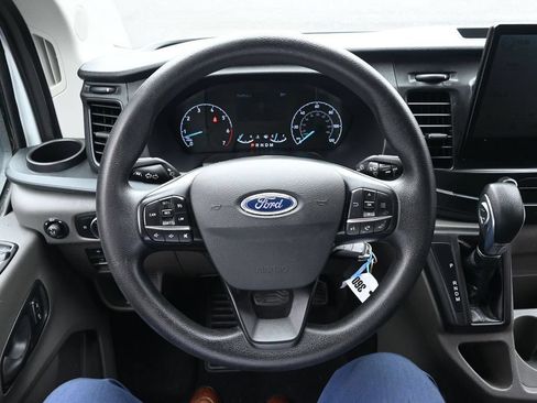 Used 2022 Ford Transit 250 Low Roof AWD image 25