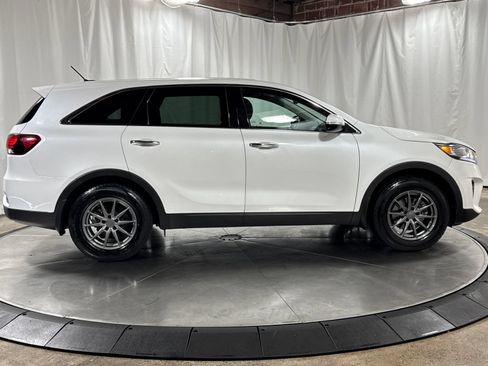 Used 2019 Kia Sorento FWD image 6