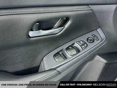 Certified 2025 Nissan Sentra SV FWD image 17