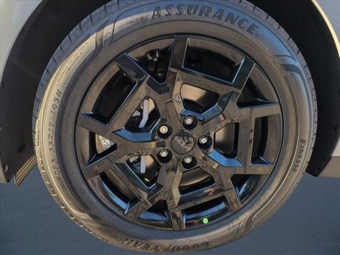 New 2026 Kia Carnival SX image 17