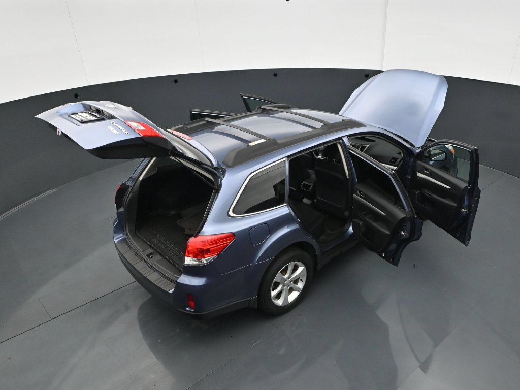 Used 2013 Subaru Outback Wilderness AWD/4WD image 41