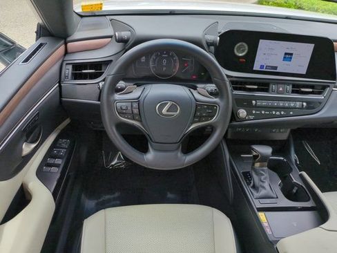 Certified 2025 Lexus ES 350 w/ Premium Package FWD image 15