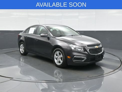 Used 2016 Chevrolet Cruze LT FWD image 1