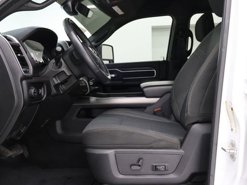 Used 2024 RAM 3500 Big Horn w/ Sport Appearance Package image 8