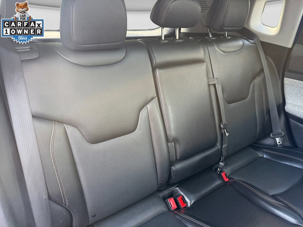 Used 2022 Jeep Compass Latitude w/ Sun and Sound Group AWD/4WD image 17