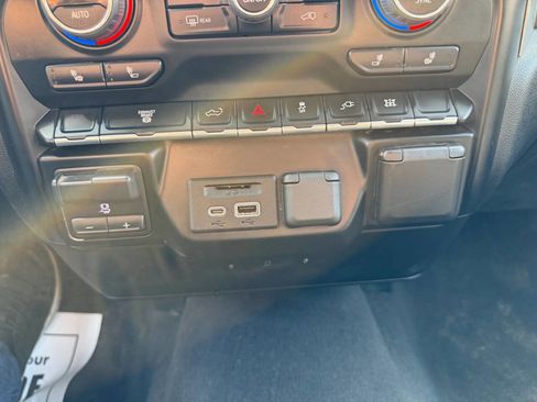 Used 2022 Chevrolet Silverado 3500 LT w/ Convenience Package image 38