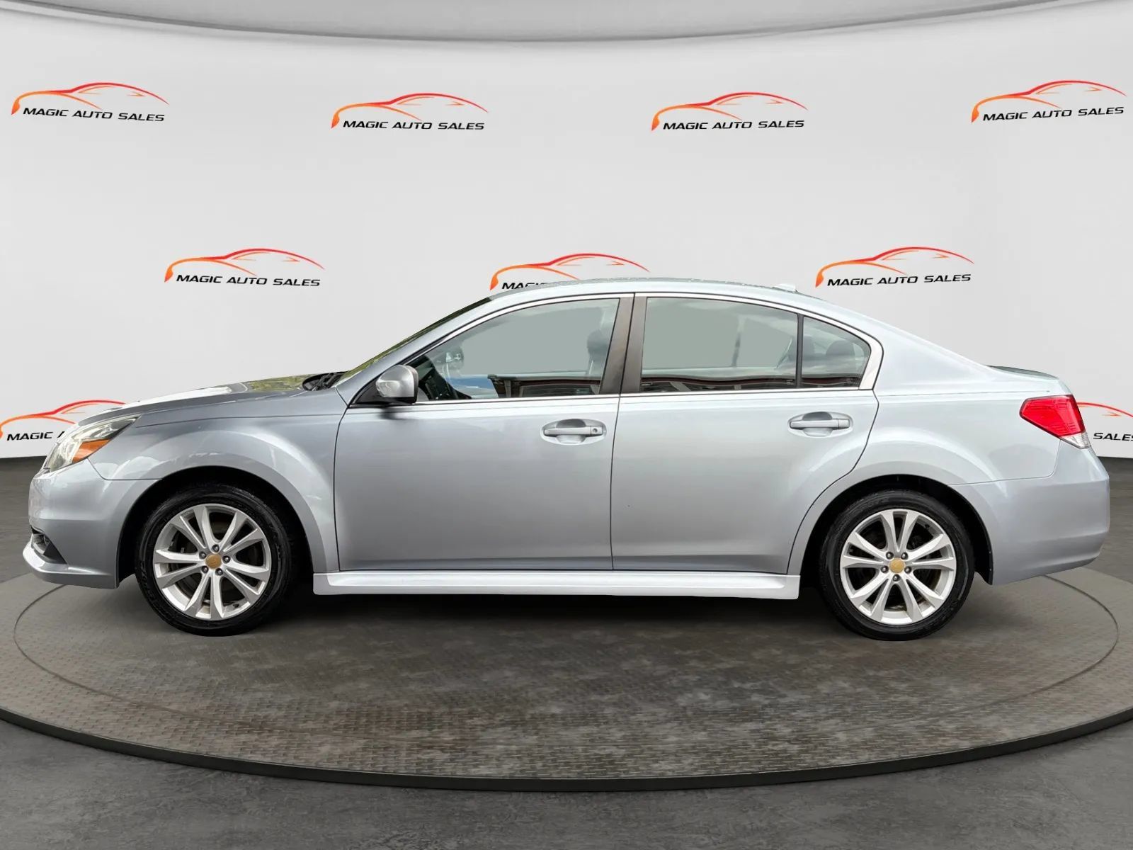 Used 2014 Subaru Legacy 2.5i Premium AWD/4WD image 7
