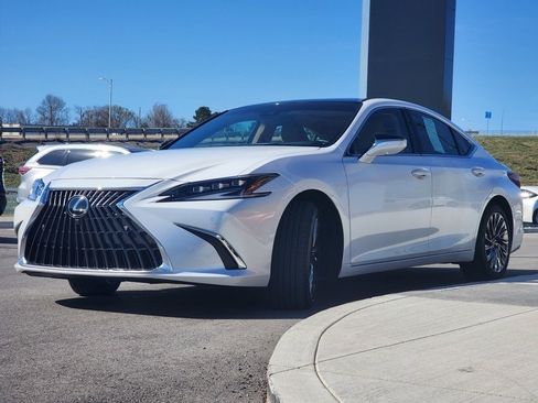 Used 2025 Lexus ES 350 Ultra Luxury FWD image 17