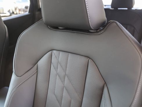 Used 2025 BMW X3 xDrive30i w/ Convenience Package image 22