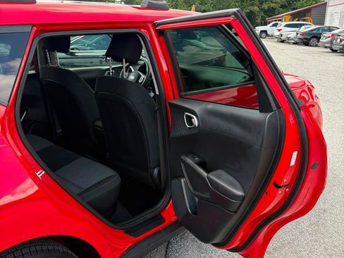 Used 2021 Kia Soul S FWD image 14