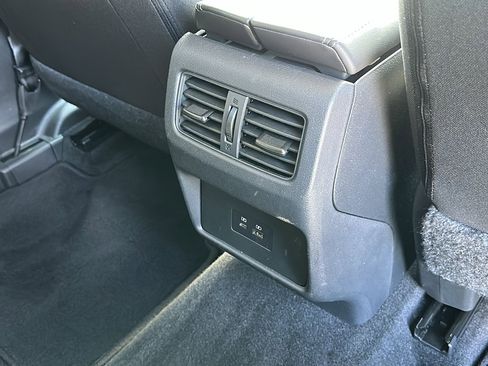 Certified 2023 Nissan Rogue SV image 24