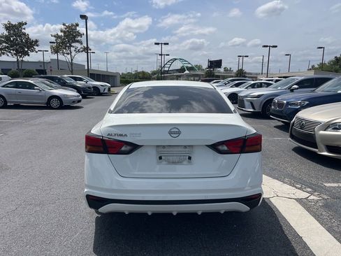Used 2023 Nissan Altima 2.5 S FWD image 5