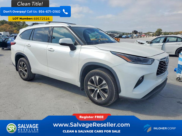 Used 2021 Toyota Highlander XLE AWD/4WD image 5