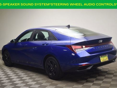 Used 2022 Hyundai Elantra SEL FWD image 6