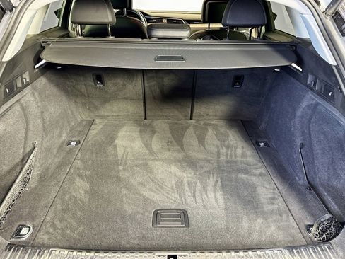 Used 2022 Audi e-tron Premium image 24