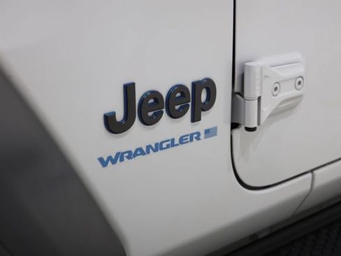 Used 2023 Jeep Wrangler Unlimited w/ 8.4" Radio Group AWD/4WD image 12