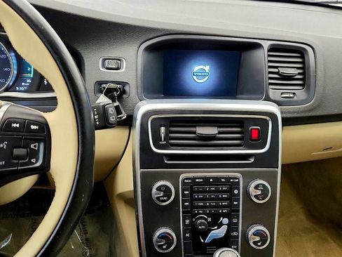 Used 2015 Volvo V60 T5 Premier FWD image 18
