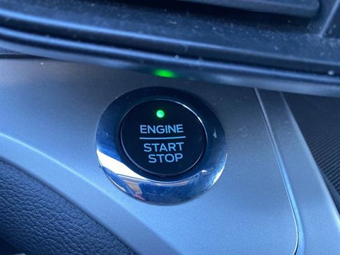 Used 2021 Ford Explorer XLT image 33