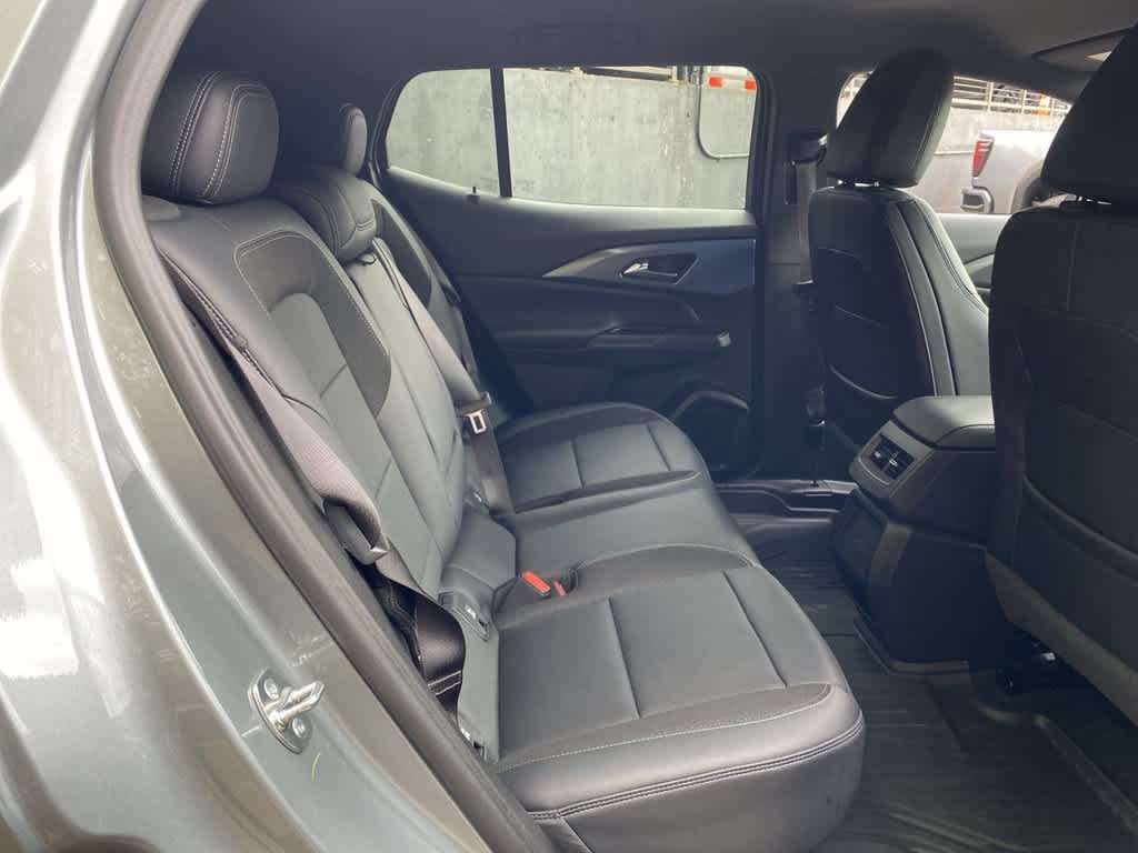 Used 2024 Chevrolet Equinox EV LT w/ LPO, Blackout Package AWD/4WD image 17