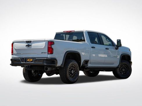 New 2026 Chevrolet Silverado 2500 ZR2 AWD/4WD image 8