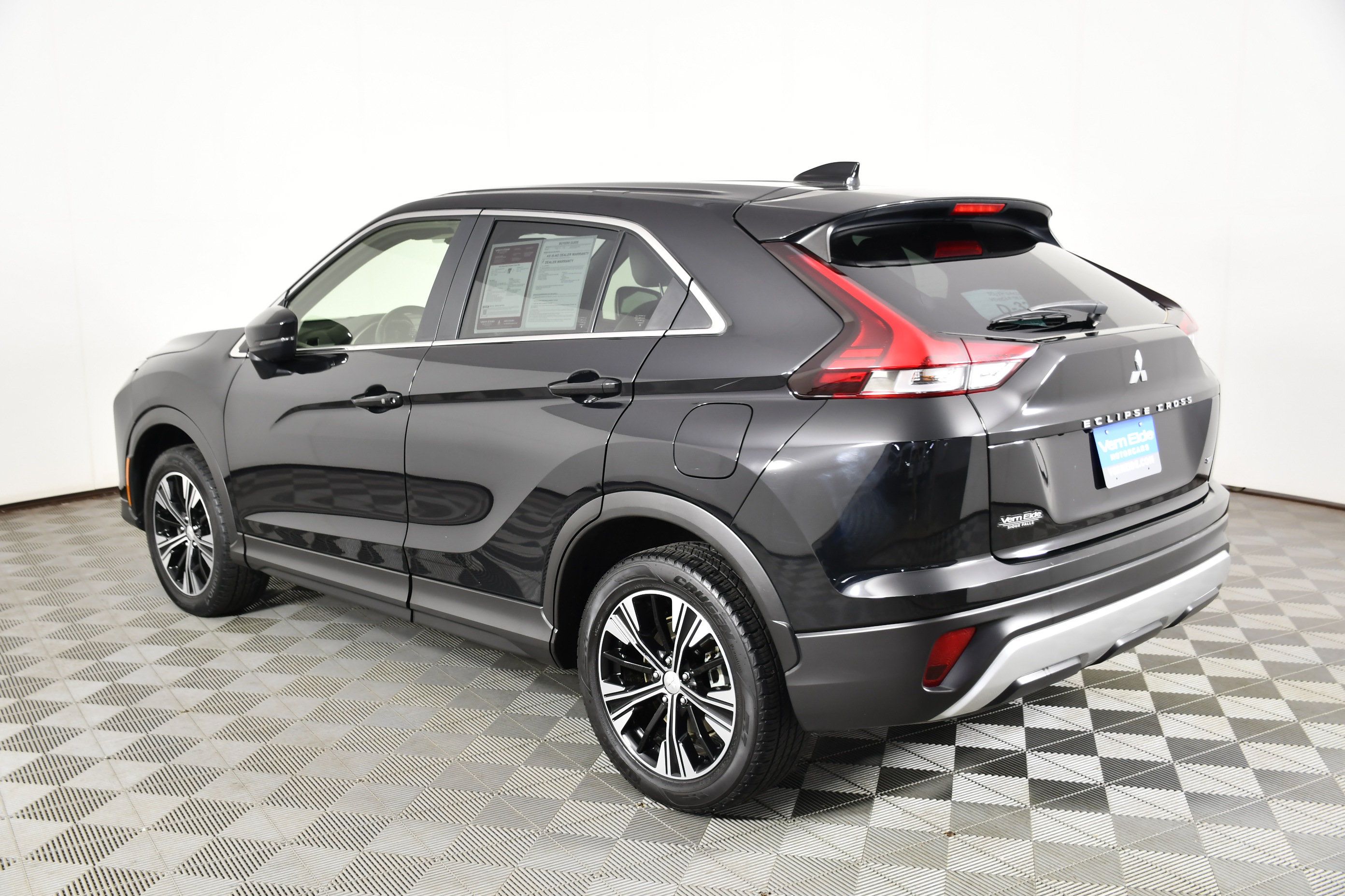 Used 2022 Mitsubishi Eclipse Cross SEL AWD/4WD image 8