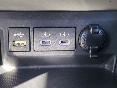 Used 2021 Honda Pilot Touring image 26