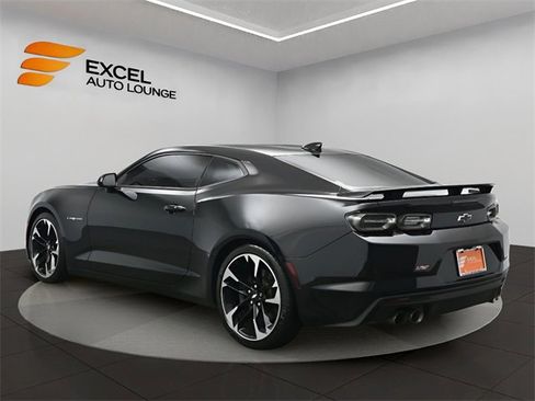 Used 2019 Chevrolet Camaro SS image 3