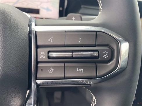 New 2026 GMC Acadia Denali w/ Super Cruise Package image 18