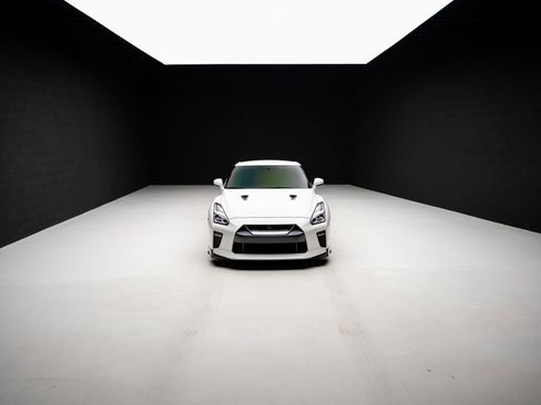 Used 2019 Nissan GT-R Premium AWD/4WD image 85
