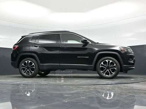 Certified 2022 Jeep Compass Limited image 61