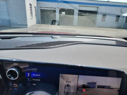 Used 2024 Chevrolet Equinox EV LT image 28