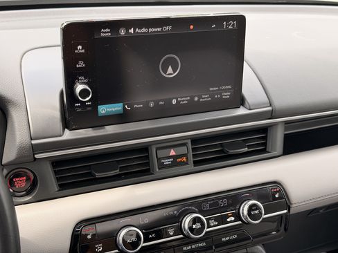 Used 2023 Honda Pilot Touring image 21