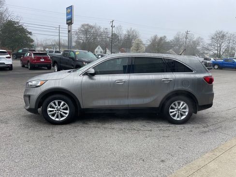 Used 2019 Kia Sorento LX image 5