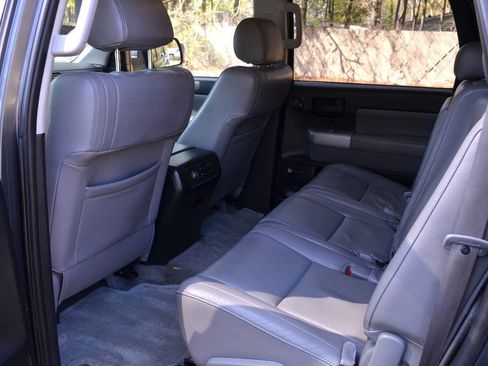 Used 2008 Toyota Sequoia SR5 AWD/4WD image 17