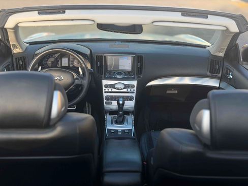 Used 2014 INFINITI Q60 Convertible w/ Premium Package RWD image 38