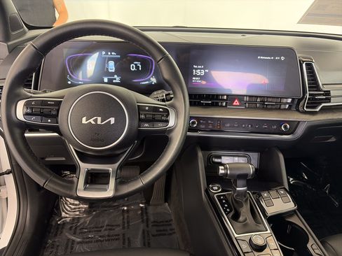 Certified 2025 Kia Sportage X-Line w/ Premium Package AWD/4WD image 3