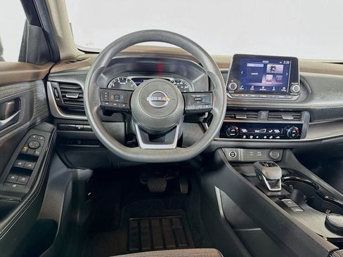 Certified 2023 Nissan Rogue SV image 17