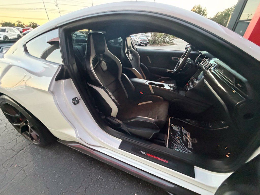Used 2021 Ford Mustang Shelby GT500 w/ Technology Package RWD image 32