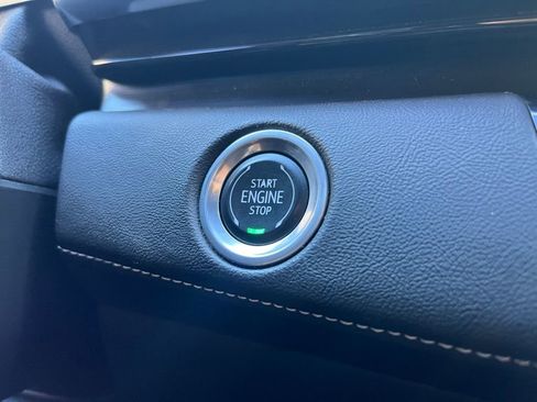 Used 2022 Cadillac Escalade Sport w/ LPO, ONYX Package AWD/4WD image 36