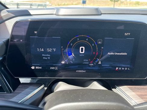 Certified 2025 Chevrolet Suburban Z71 AWD/4WD image 15