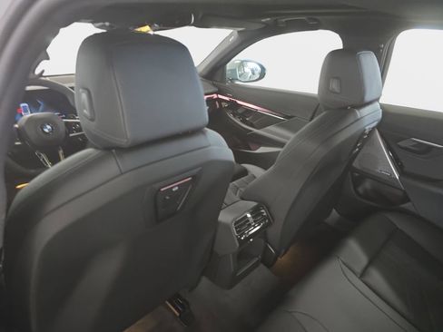 Used 2026 BMW 530i w/ M Sport Package RWD image 9