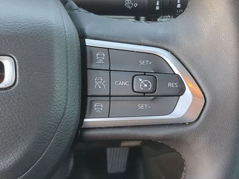 Certified 2025 Jeep Compass Limited AWD/4WD image 24