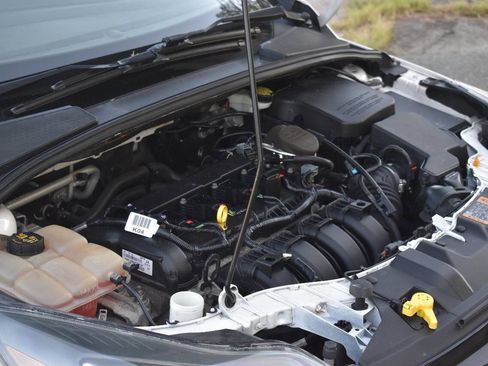 Used 2014 Ford Focus Titanium image 36