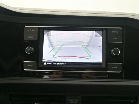 Used 2023 Volkswagen Jetta SE FWD image 13