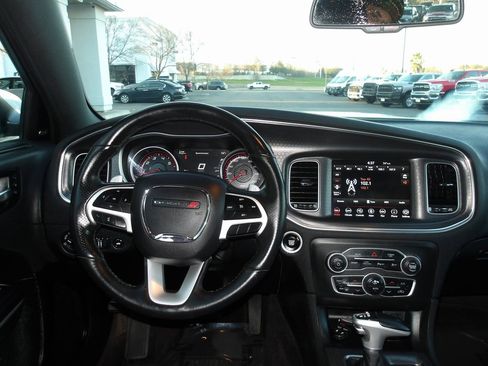 Used 2018 Dodge Charger R/T w/ Navigation & Travel Group image 11