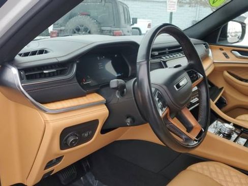 Certified 2021 Jeep Grand Cherokee L Summit image 12