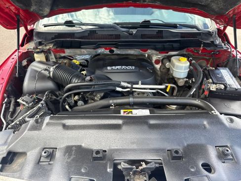 Used 2015 RAM 2500 Tradesman w/ Chrome Appearance Group AWD/4WD image 18